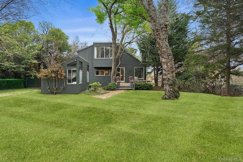 212 Upper Seven Ponds Road