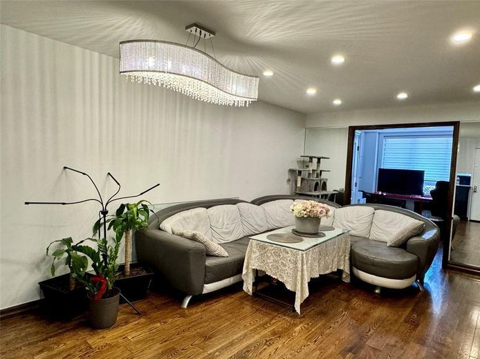 2121 Shore Parkway #4P