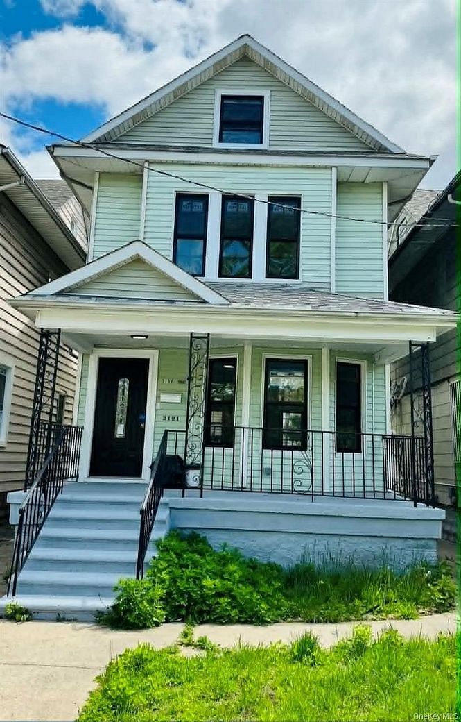 2121 Troy Avenue