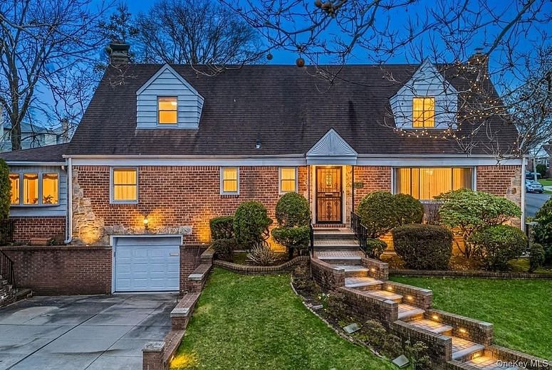 213-06 Richland Avenue