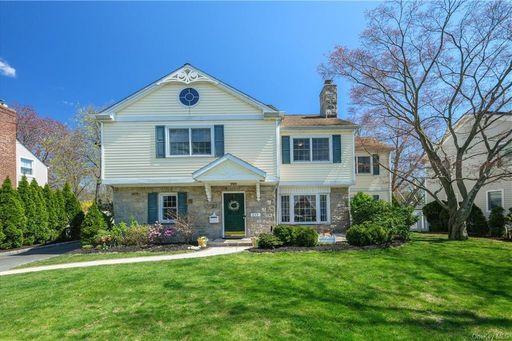Image 1 of 36 for 213 Lincoln Place in Westchester, Eastchester, NY, 10709