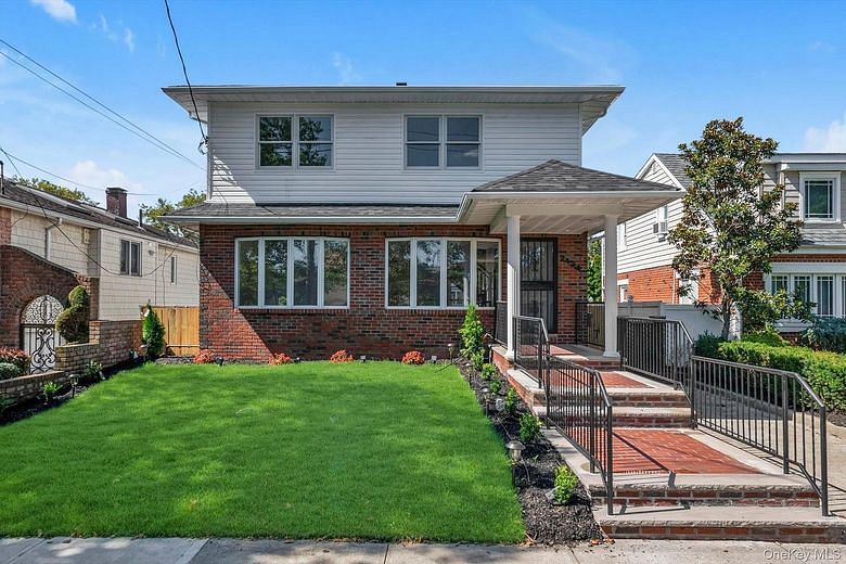 2134 E 72nd Street