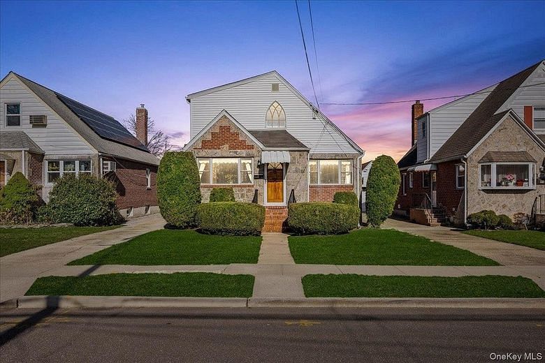 214 Central Boulevard