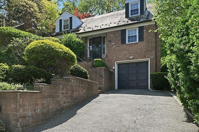 214 Nassau Avenue
