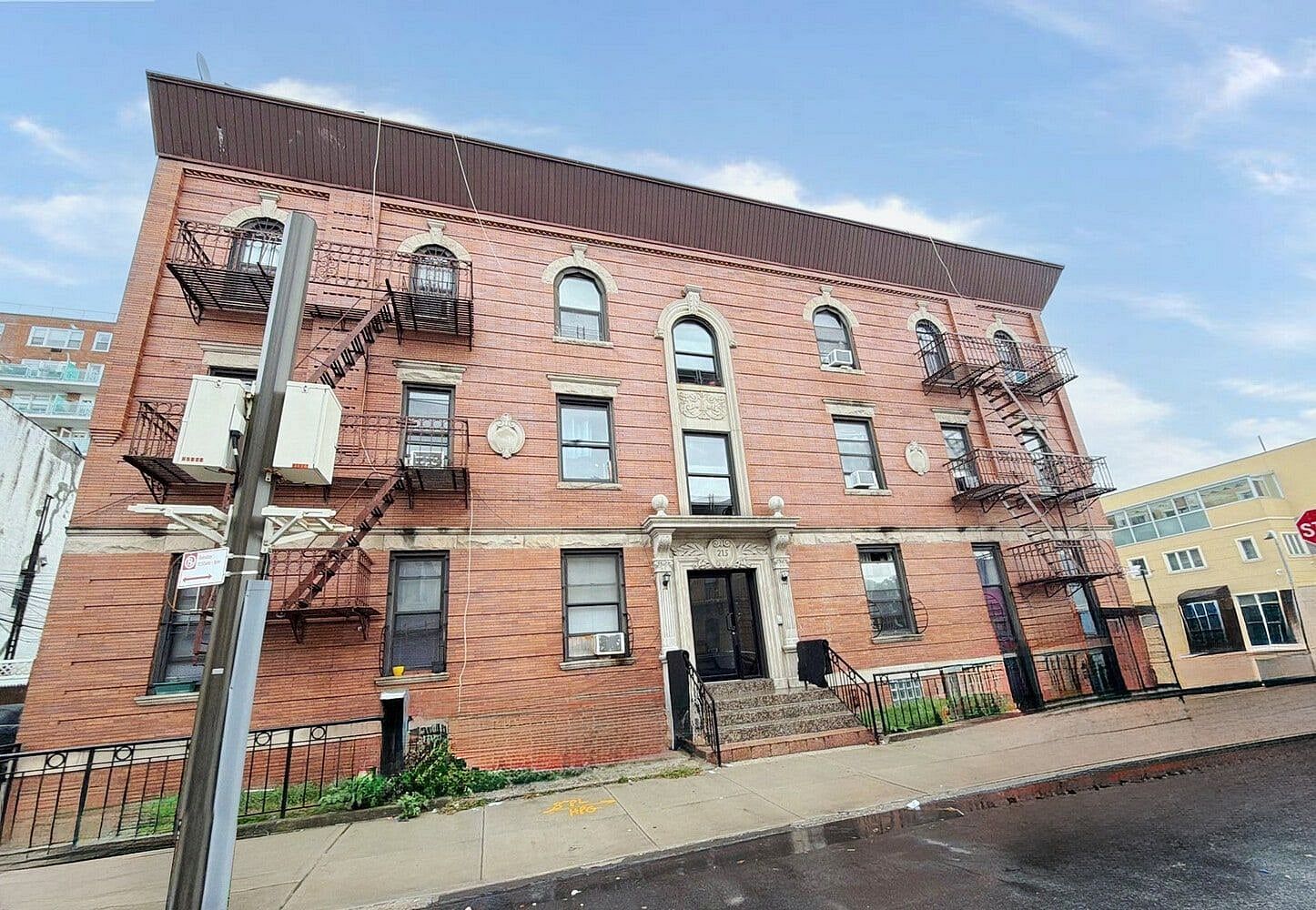 215 Bay 23rd Street #2A