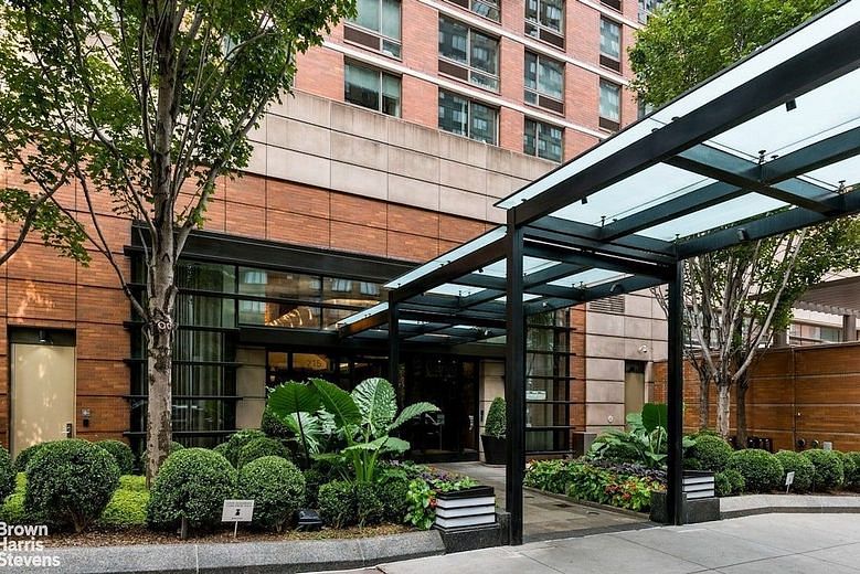 215 East 96th Street #41H