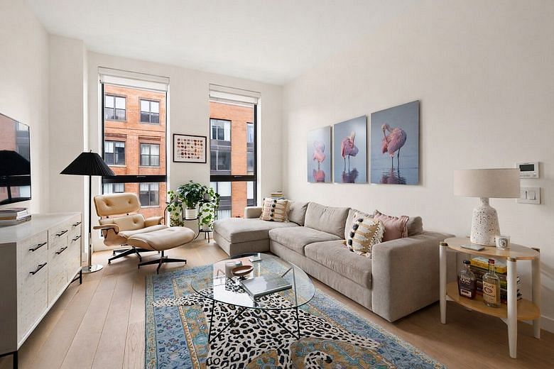 215 North 10th Street #4E