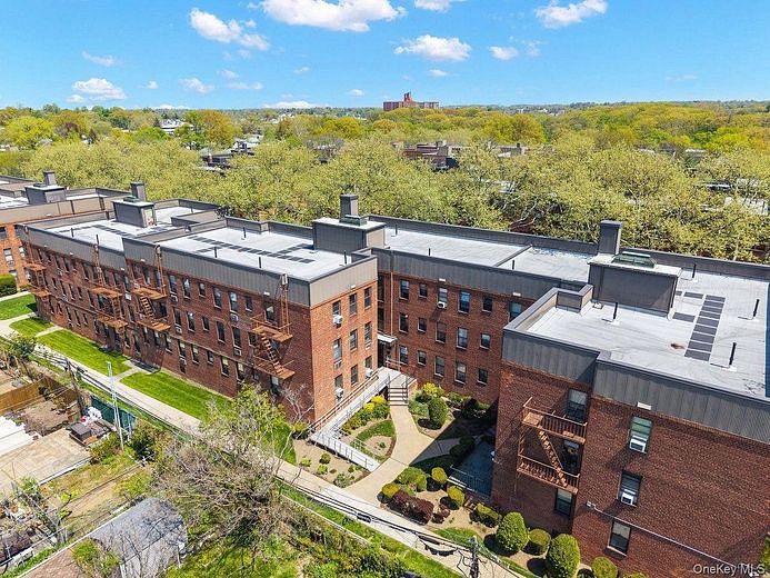 21519 48th Avenue #2E