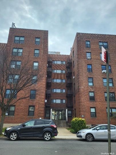 Image 1 of 7 for 216-10 77th Ave #6M in Queens, Oakland Gardens, NY, 11364