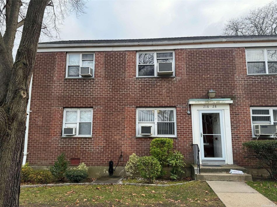 Image 1 of 6 for 216-28 68 Avenue #1st FL in Queens, Oakland Gardens, NY, 11364