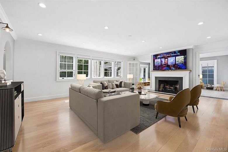 216 Beverly Road