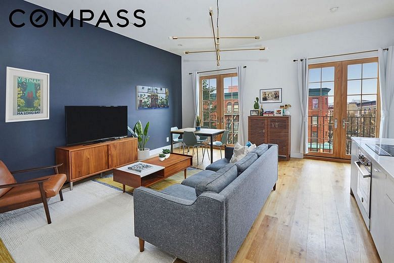 216 Pulaski Street #3R