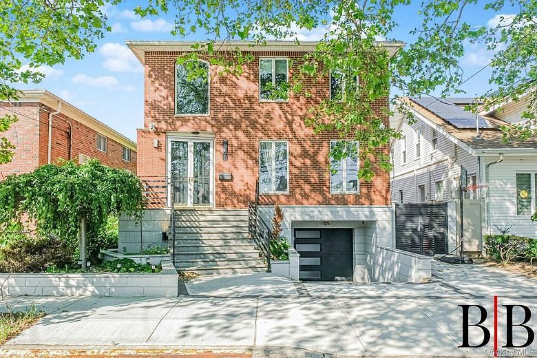 2161 E 72nd Street
