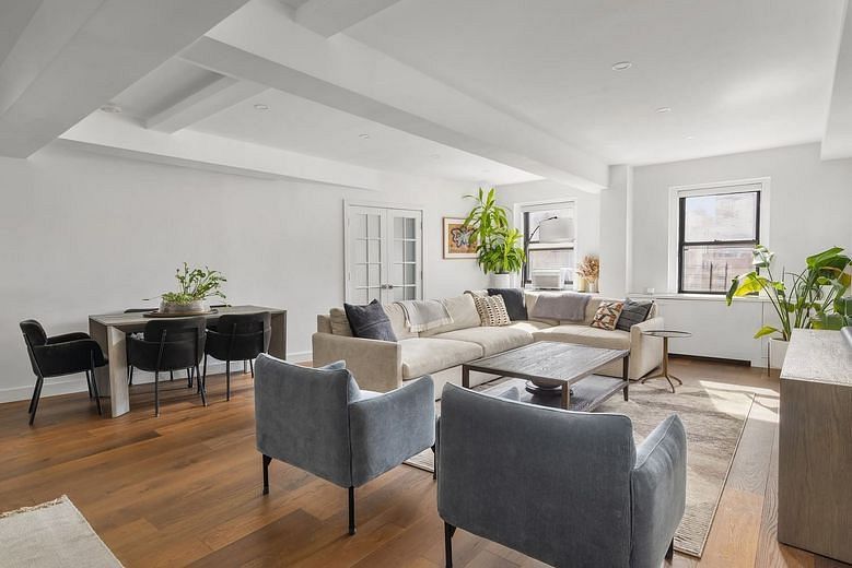 2166 Broadway #12B