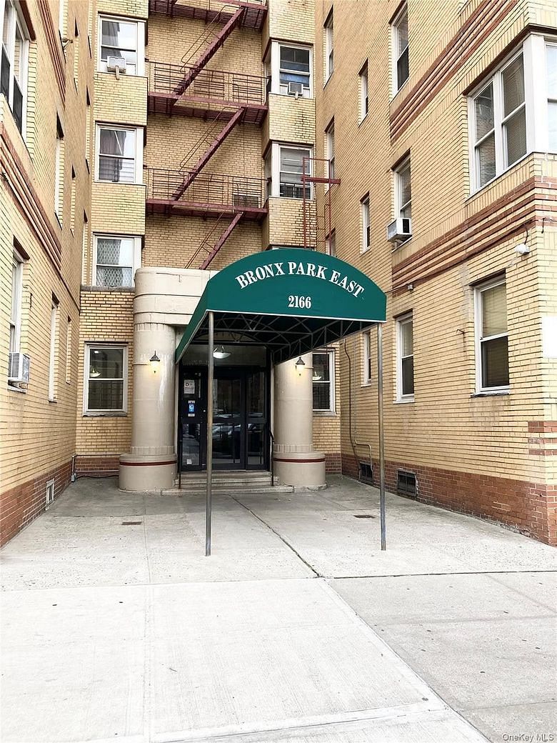 2166 Bronx Park East #6C