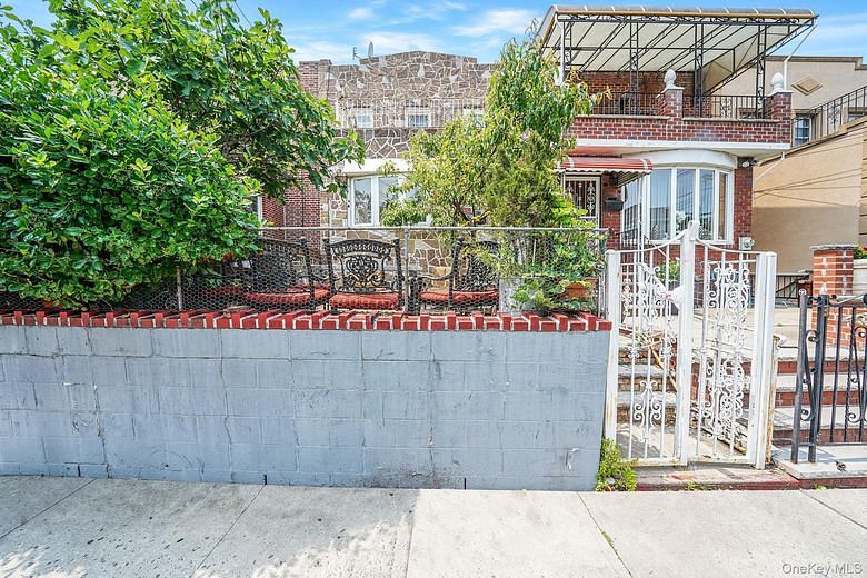 2168 37th Street