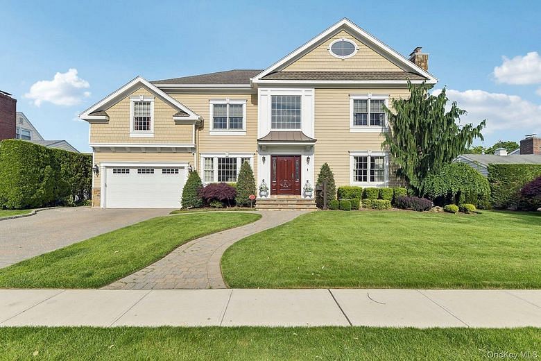 217 Wellington Road S