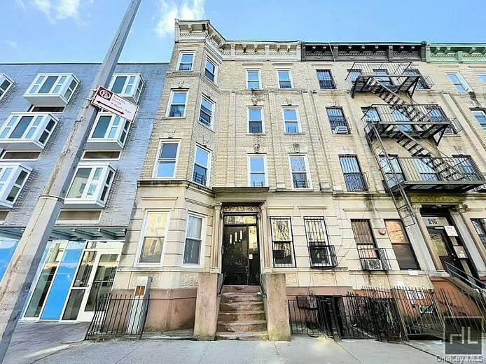 218 Hull Street