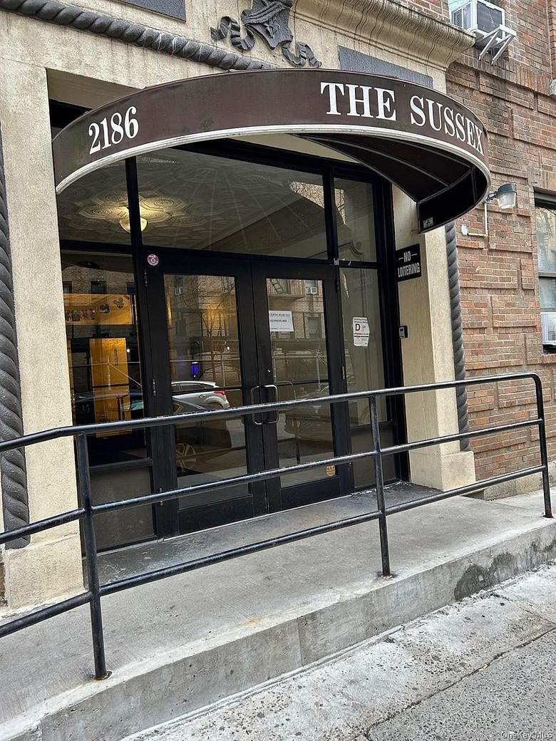 2186 Cruger Avenue #5K