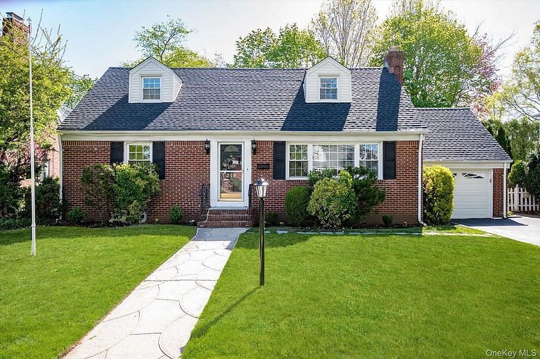 219 New Hyde Park Road