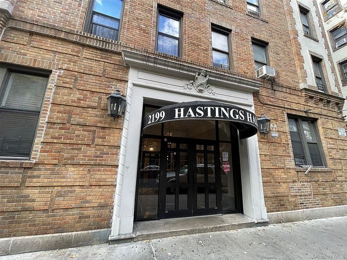 2199 Holland Avenue #3E