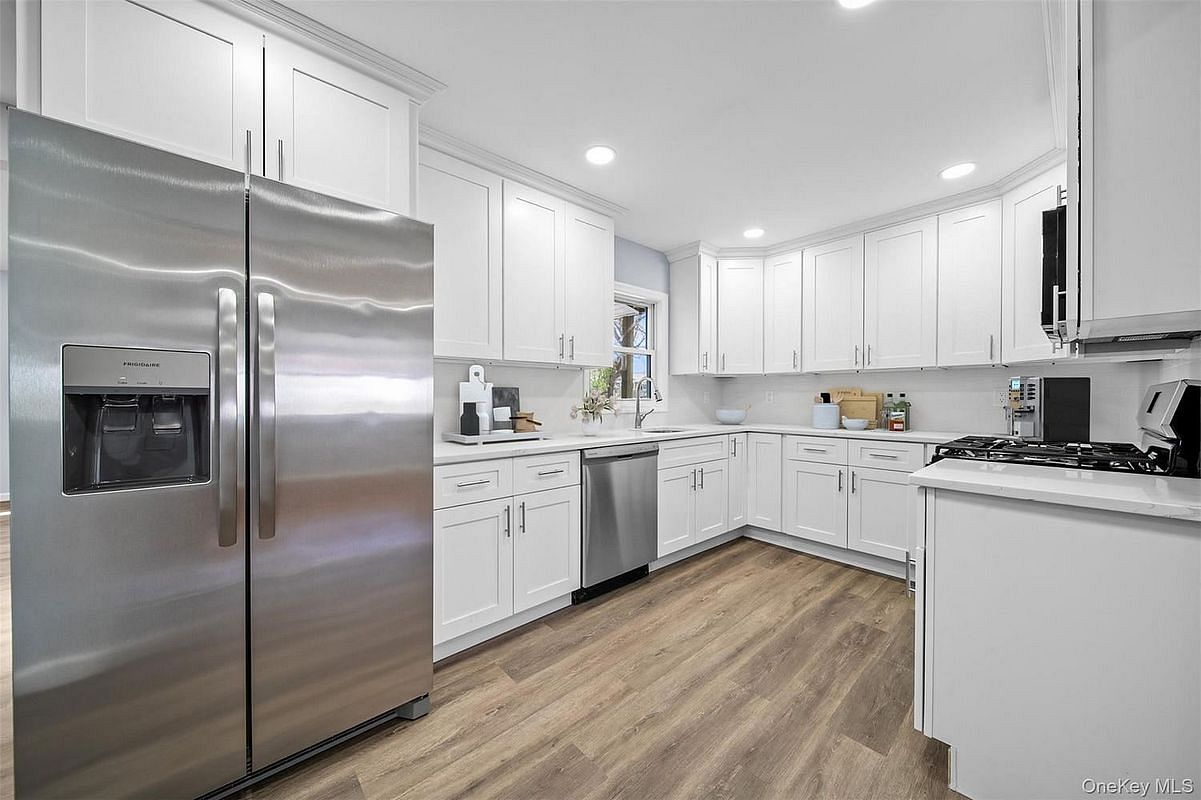 Image 1 of 15 for 21A Lehigh Avenue in Long Island, Brookhaven, NY, 11720