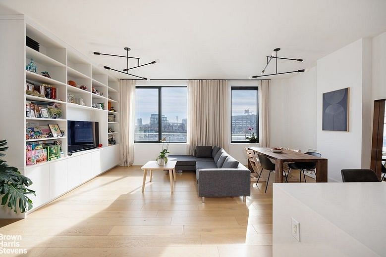 22-18 Jackson Avenue #408