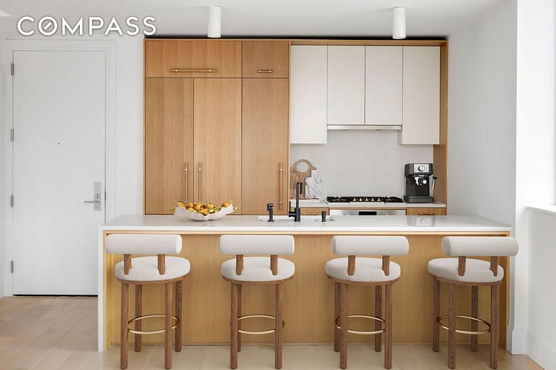 22-18 Jackson Avenue #719