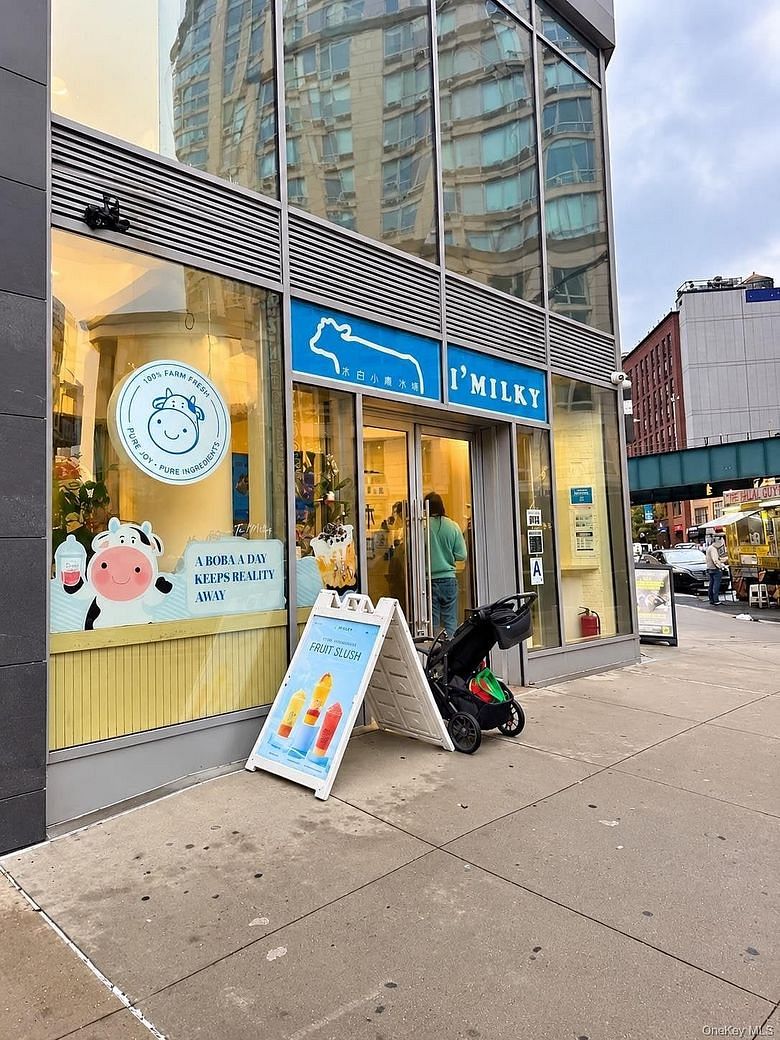 22-43 Jackson Avenue