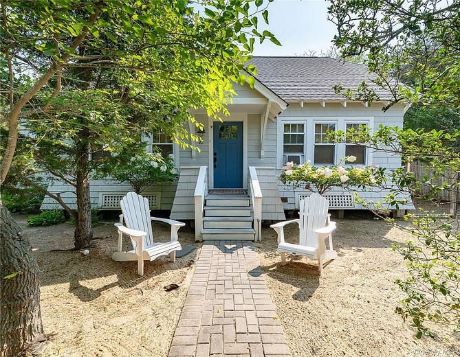 22 Crescent Avenue