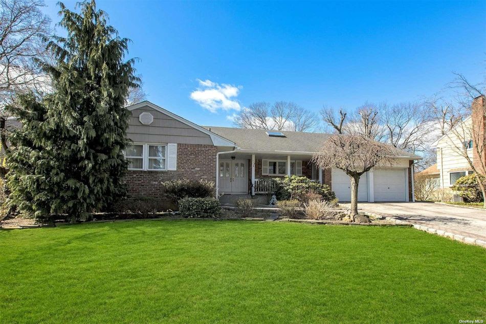 Image 1 of 32 for 22 E Park Drive in Long Island, Syosset, NY, 11791