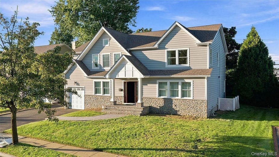 22 Forest Drive