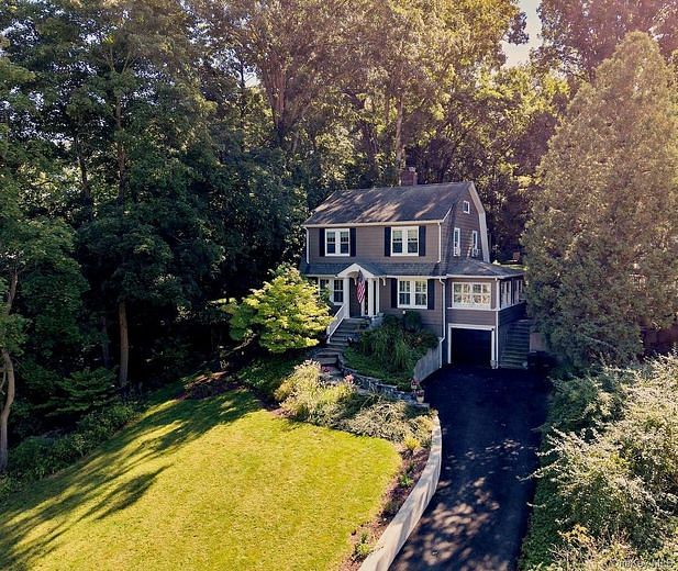 22 Hillside Avenue
