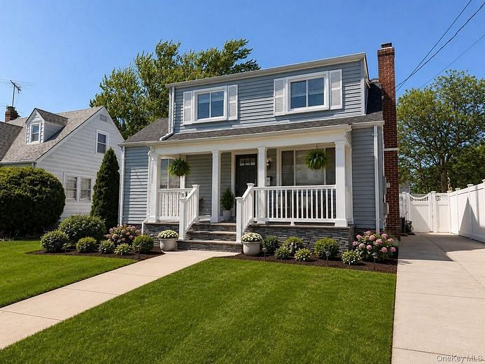 22 Kenneth Avenue