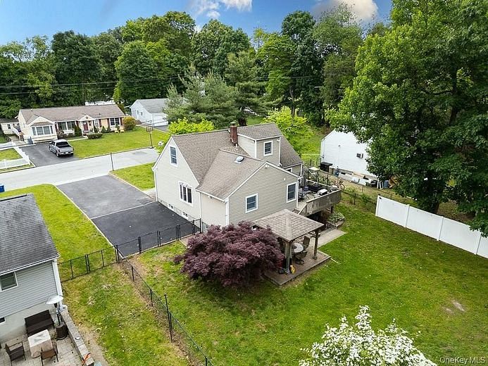 22 Oakbrook Road