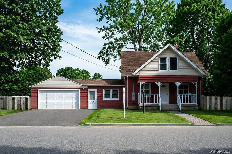 22 Oakland Avenue