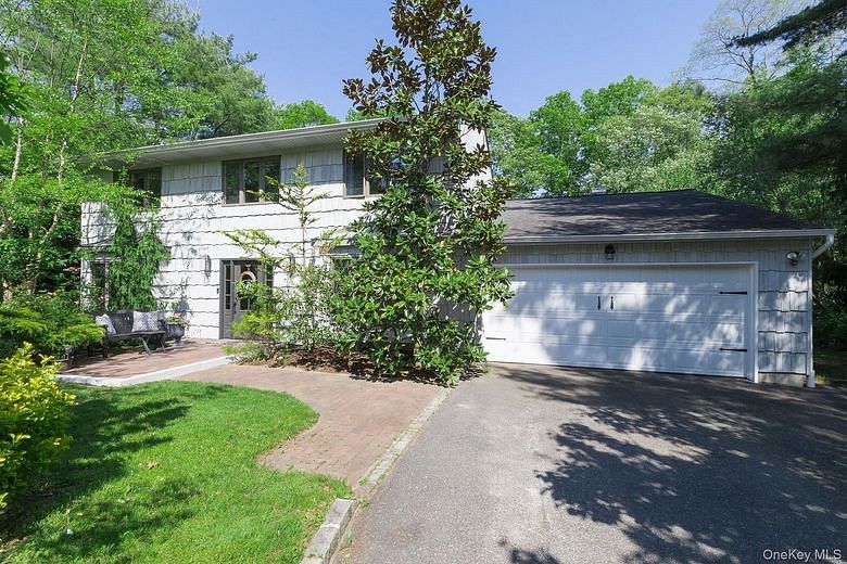 22 Stonehurst Lane