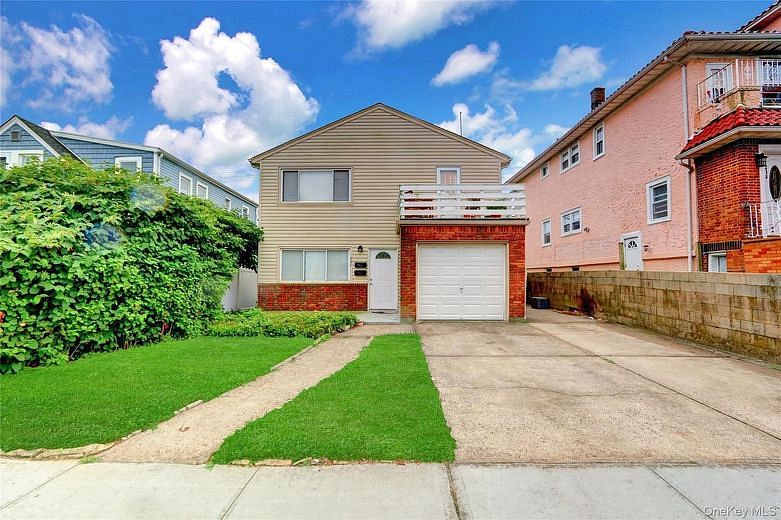 220 E Chester Street