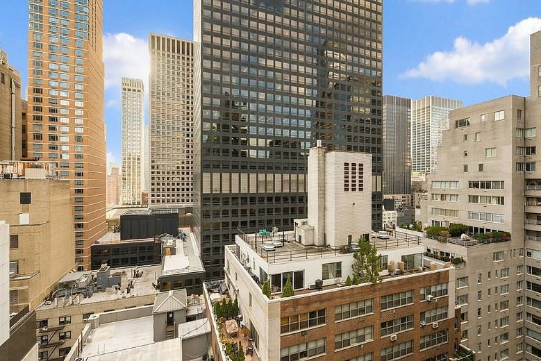 220 East 57th Street #17H