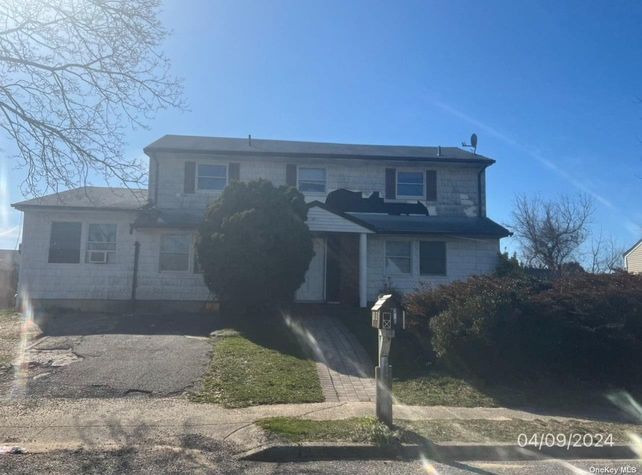 Image 1 of 1 for 220 Leaf Avenue in Long Island, Central Islip, NY, 11722