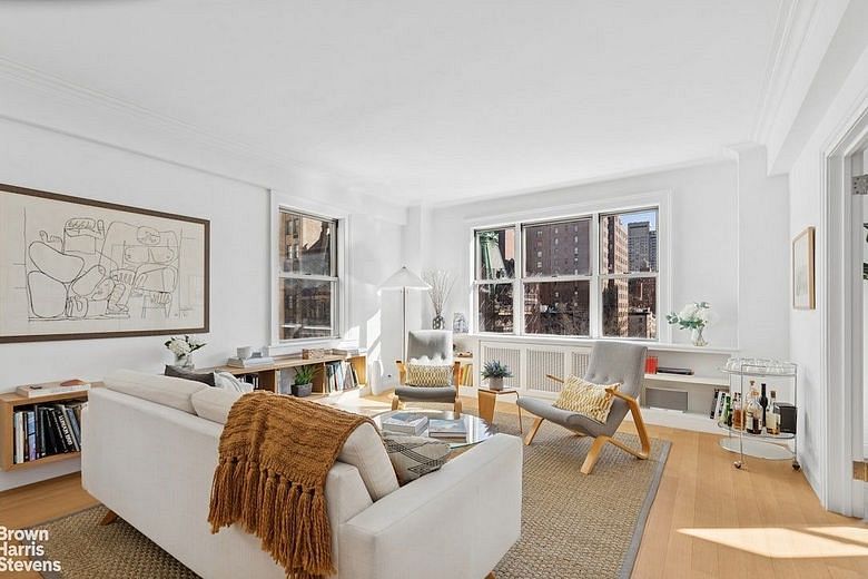 220 Madison Avenue #8J