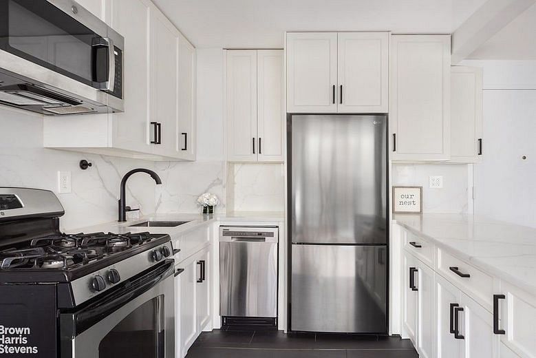 220 Manhattan Avenue #4F