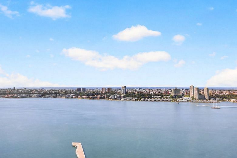 220 Riverside Boulevard #39C