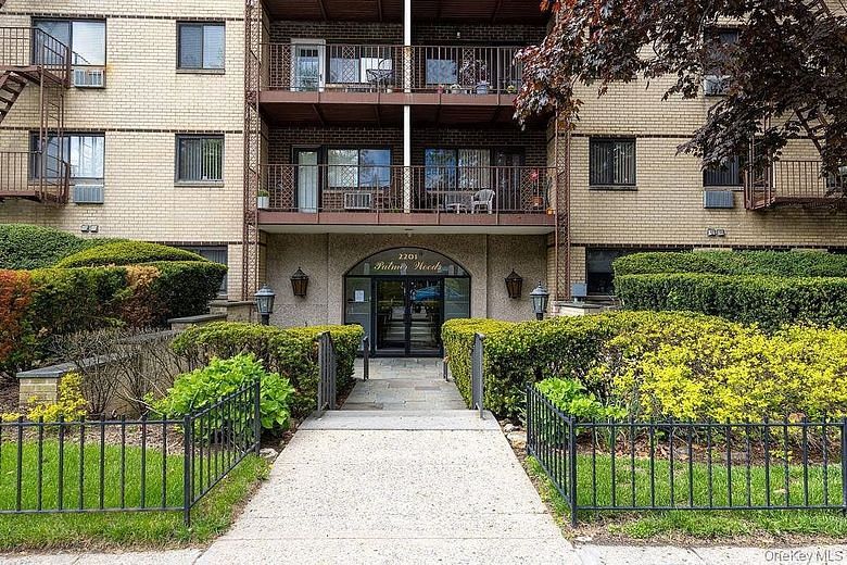 2201 Palmer Avenue #3F