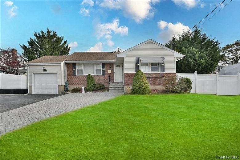 2203 Washington Street