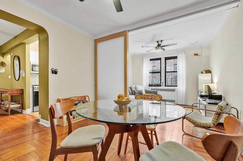 221 East 18th Street #2K