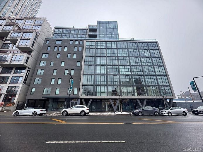 2218 Jackson Avenue #1006