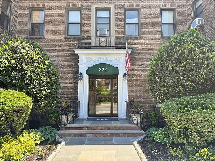 222 7th Street #2B