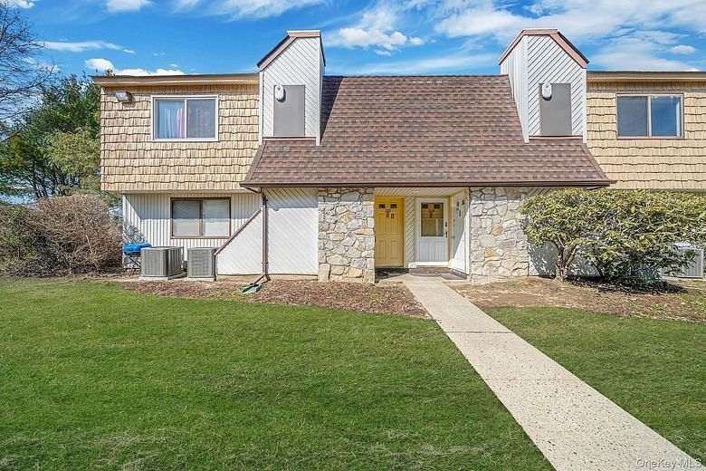 222 Pointe Circle N #2