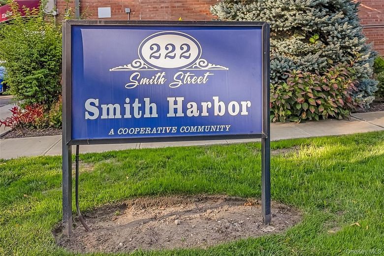 222 Smith Street #1B